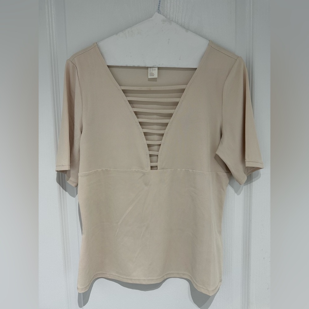 H&M Beige Short Sleeve V-Neck Top